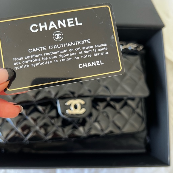 Chanel Classic Double Flap Quilted Patent - Picture 7 of 15